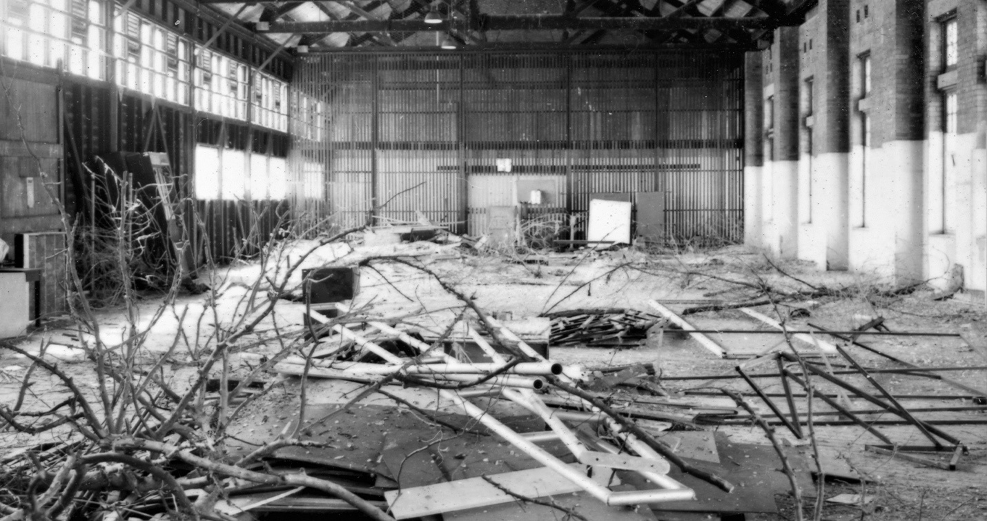 00027 STCTheWharfprerenovationshoresheds19830106ac